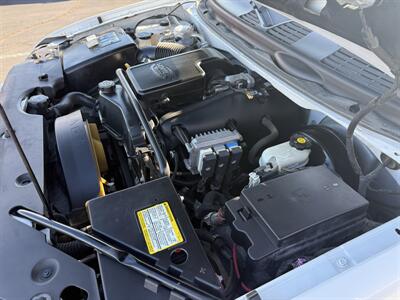 2002 GMC Envoy SLE  4X4 - Photo 38 - Flushing, MI 48433