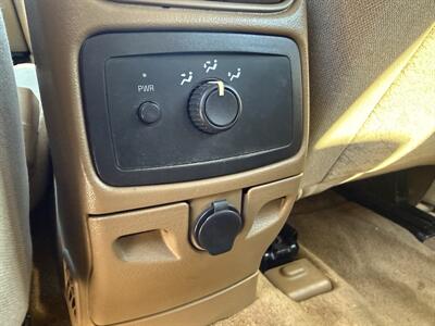 2002 GMC Envoy SLE  4X4 - Photo 19 - Flushing, MI 48433