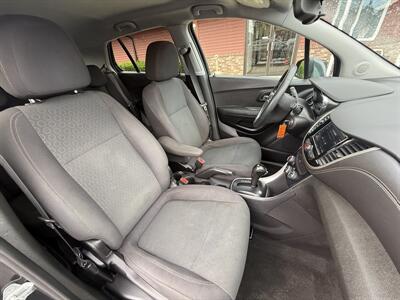 2019 Chevrolet Trax LS   - Photo 22 - Flushing, MI 48433