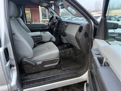 2016 Ford F-250 Super Duty XL  4X4 - Photo 22 - Flushing, MI 48433