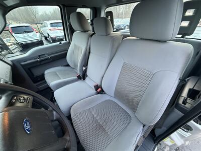 2016 Ford F-250 Super Duty XL  4X4 - Photo 11 - Flushing, MI 48433