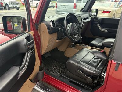 2012 Jeep Wrangler Sahara 4X4 - Photo 9 - Flushing, MI 48433