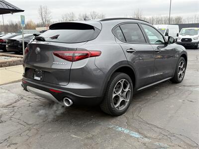 2018 Alfa Romeo Stelvio Sport  AWD - Photo 5 - Flushing, MI 48433