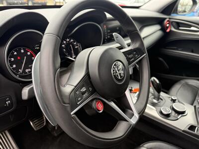 2018 Alfa Romeo Stelvio Sport  AWD - Photo 16 - Flushing, MI 48433