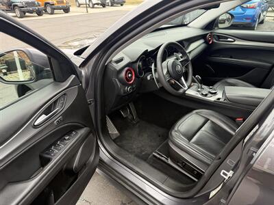 2018 Alfa Romeo Stelvio Sport  AWD - Photo 9 - Flushing, MI 48433
