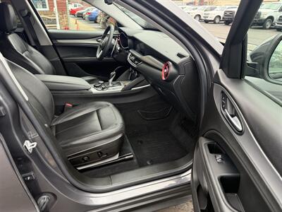 2018 Alfa Romeo Stelvio Sport  AWD - Photo 31 - Flushing, MI 48433
