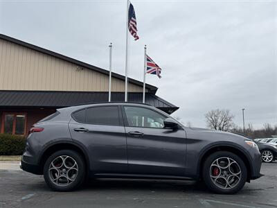 2018 Alfa Romeo Stelvio Sport  AWD - Photo 6 - Flushing, MI 48433