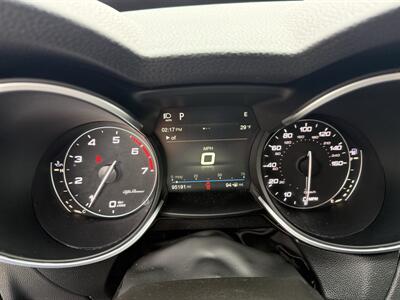 2018 Alfa Romeo Stelvio Sport  AWD - Photo 15 - Flushing, MI 48433
