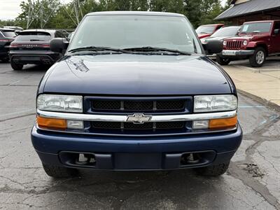 2004 Chevrolet S-10 LS 4dr Crew Cab LS 4X4 - Photo 2 - Flushing, MI 48433