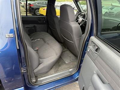 2004 Chevrolet S-10 LS 4dr Crew Cab LS 4X4 - Photo 16 - Flushing, MI 48433