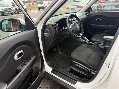 2018 Kia Soul +   - Photo 13 - Flushing, MI 48433