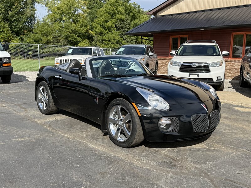 2008 Pontiac Solstice GXP   - Photo 1 - Flushing, MI 48433