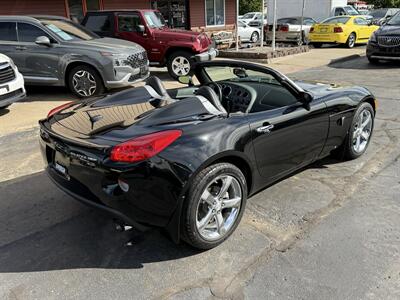 2008 Pontiac Solstice GXP   - Photo 16 - Flushing, MI 48433