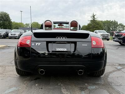 2002 Audi TT 225hp quattro  6-Speed Manual - Photo 11 - Flushing, MI 48433