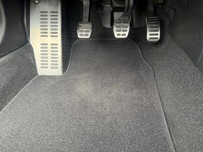 2002 Audi TT 225hp quattro  6-Speed Manual - Photo 16 - Flushing, MI 48433