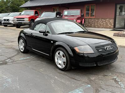 2002 Audi TT 225hp quattro  6-Speed Manual - Photo 7 - Flushing, MI 48433