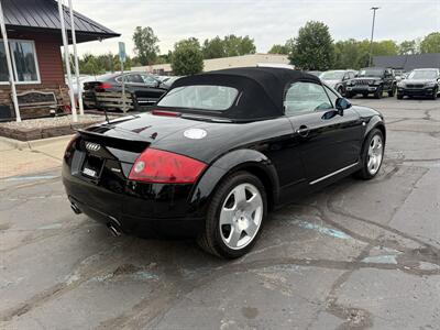 2002 Audi TT 225hp quattro  6-Speed Manual - Photo 19 - Flushing, MI 48433