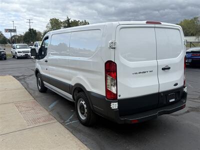 2018 Ford Transit 150  130 " WB Cargo - Photo 7 - Flushing, MI 48433