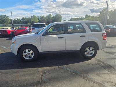 2010 Ford Escape XLS   - Photo 4 - Flushing, MI 48433