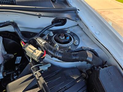 2010 Ford Escape XLS   - Photo 23 - Flushing, MI 48433