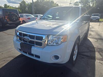 2010 Ford Escape XLS   - Photo 3 - Flushing, MI 48433