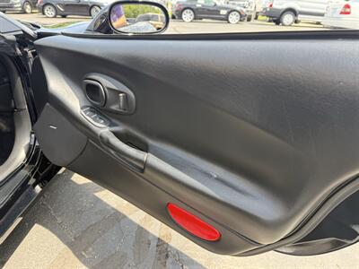 2004 Chevrolet Corvette Convertible 6-Speed - Photo 24 - Flushing, MI 48433