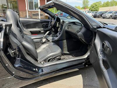 2004 Chevrolet Corvette Convertible 6-Speed - Photo 22 - Flushing, MI 48433