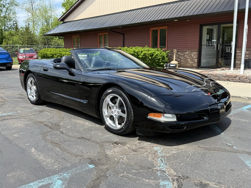 2004 Chevrolet Corvette Convertible  6-Speed - Photo 1 - Flushing, MI 48433