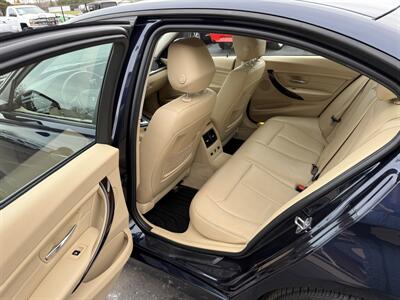 2015 BMW 328i xDrive AWD - Photo 19 - Flushing, MI 48433