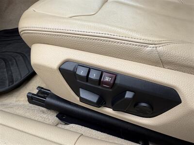 2015 BMW 328i xDrive AWD - Photo 18 - Flushing, MI 48433