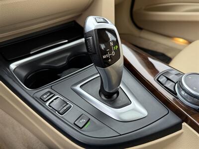 2015 BMW 328i xDrive AWD - Photo 14 - Flushing, MI 48433
