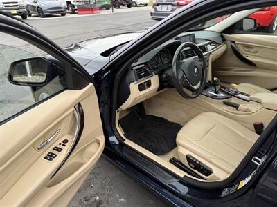 2015 BMW 328i xDrive AWD - Photo 9 - Flushing, MI 48433