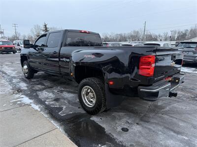 2017 Chevrolet Silverado 3500 WT Crew Cab DRW  4WD Duramax - Photo 10 - Flushing, MI 48433