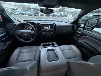 2017 Chevrolet Silverado 3500 WT Crew Cab DRW  4WD Duramax - Photo 25 - Flushing, MI 48433