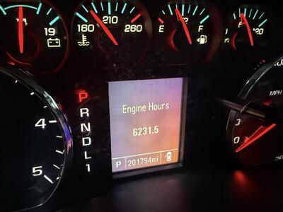 2017 Chevrolet Silverado 3500 WT Crew Cab DRW  4WD Duramax - Photo 14 - Flushing, MI 48433