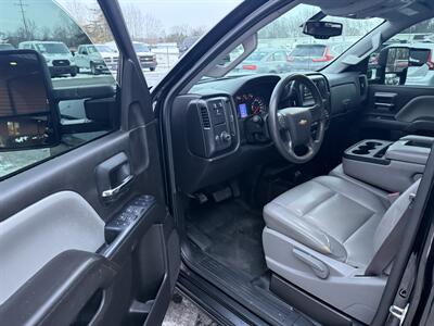 2017 Chevrolet Silverado 3500 WT Crew Cab DRW  4WD Duramax - Photo 12 - Flushing, MI 48433