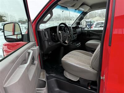 2016 GMC Savana 3500 159 " WB EXT Cargo - Photo 10 - Flushing, MI 48433