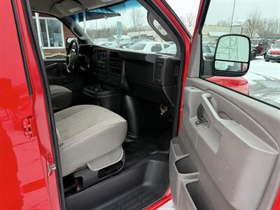 2016 GMC Savana 3500 159 " WB EXT Cargo - Photo 29 - Flushing, MI 48433