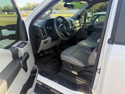 2020 Ford F-250 Super Duty XL  Supercab 4X4 - Photo 2 - Flushing, MI 48433