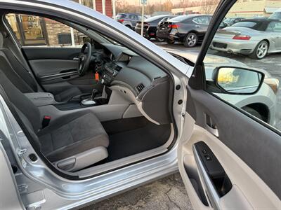 2010 Honda Accord EX - Photo 20 - Flushing, MI 48433