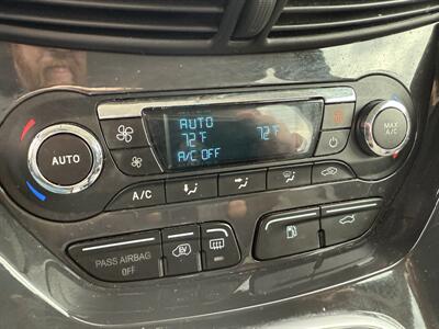 2014 Ford C-MAX Energi SEL - Photo 15 - Flushing, MI 48433