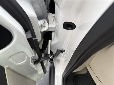 2014 Ford C-MAX Energi SEL - Photo 30 - Flushing, MI 48433