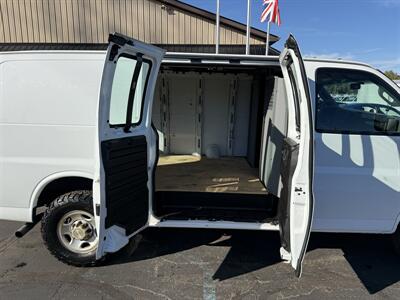 2019 Chevrolet Express 2500 Cargo - Photo 15 - Flushing, MI 48433
