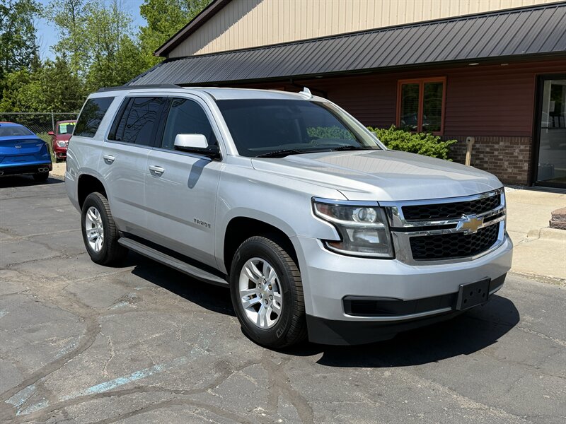2018 Chevrolet Tahoe LS  4WD - Photo 1 - Flushing, MI 48433