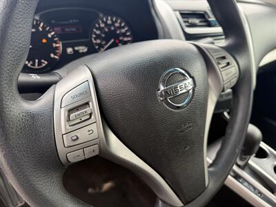 2015 Nissan Altima 2.5  S - Photo 13 - Flushing, MI 48433