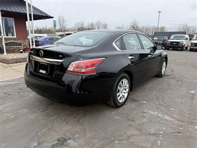 2015 Nissan Altima 2.5  S - Photo 5 - Flushing, MI 48433