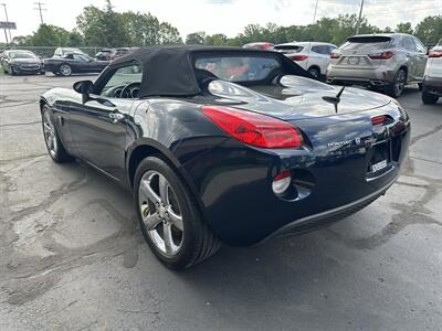 2007 Pontiac Solstice Convertible   - Photo 10 - Flushing, MI 48433