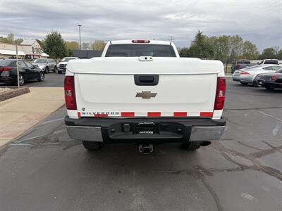 2008 Chevrolet Silverado 2500 Work Truck  4WD - Photo 6 - Flushing, MI 48433