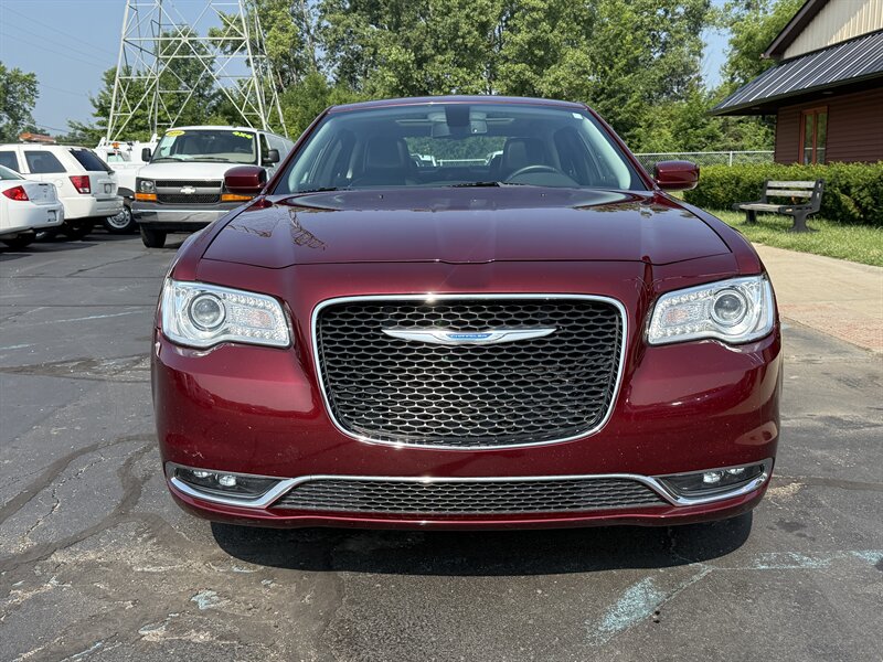 2017 Chrysler 300 Series Limited  AWD
