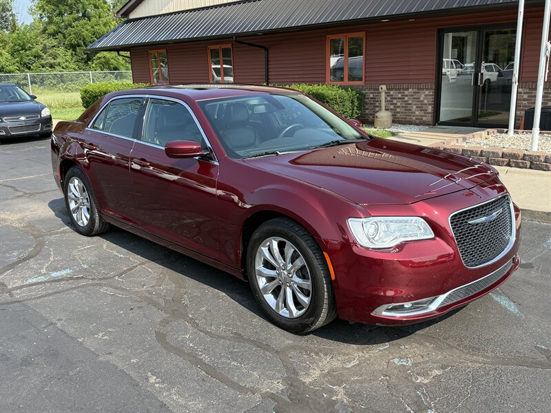 2017 Chrysler 300 Series Limited  AWD